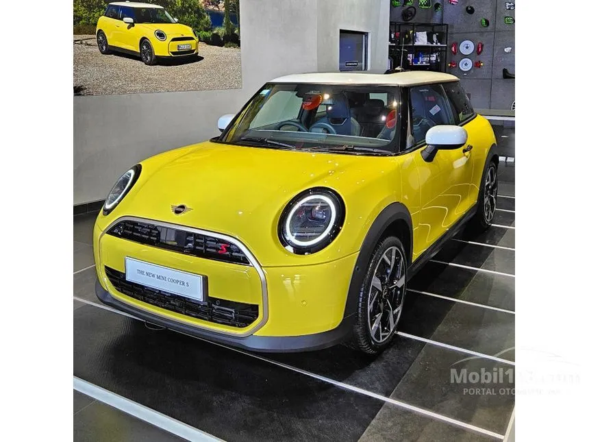 2025 MINI Cooper S 3 Door Hatchback