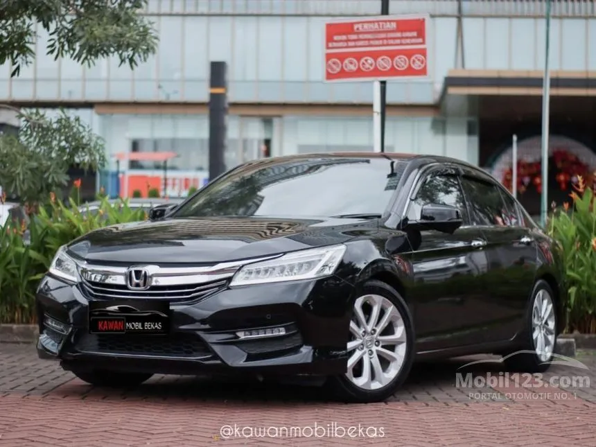 Jual Mobil Honda Accord 2017 VTi