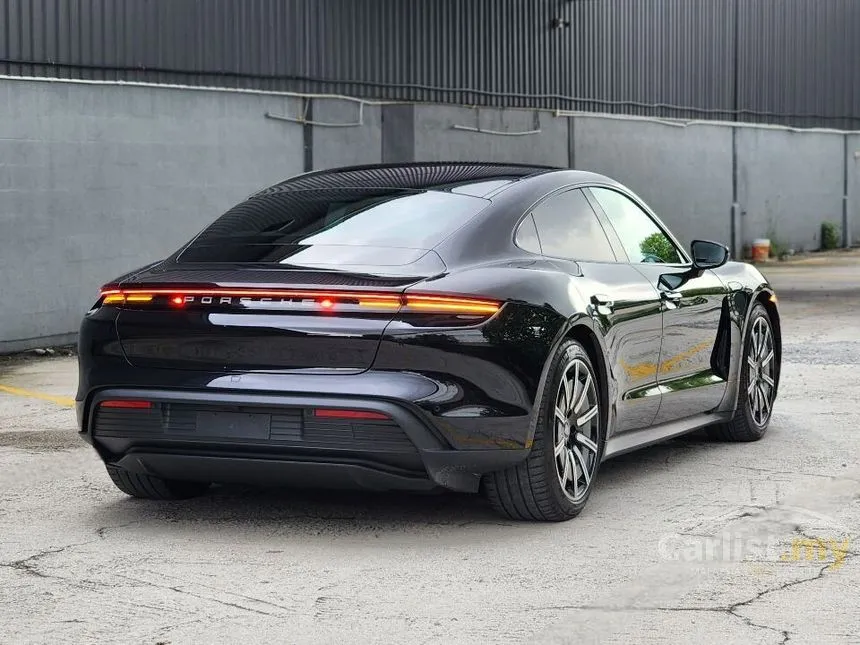 2020 Porsche Taycan 4S Sedan