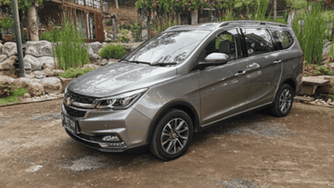 Ini Pendobrak di Segmen Midsize MPV