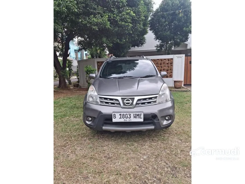 Jual Mobil Nissan Livina 2010 X