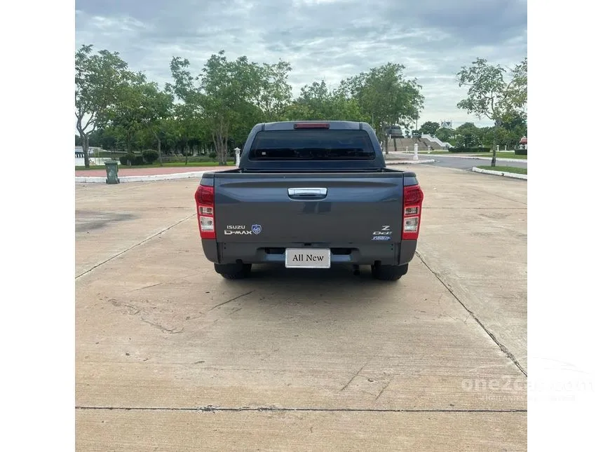 2015 Isuzu D-MAX Hi-Lander L Cab-4 Pickup