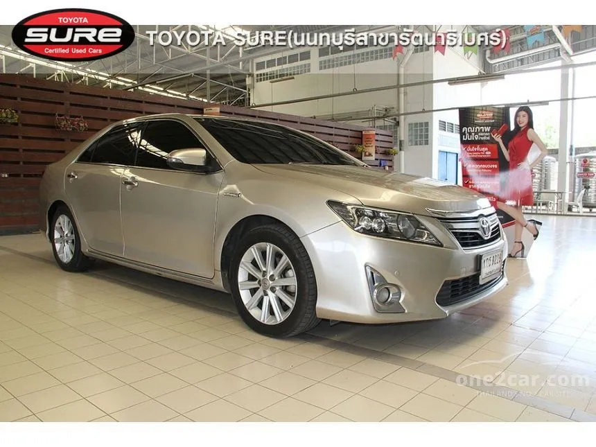 2013 Toyota Camry Hybrid Premium Sedan