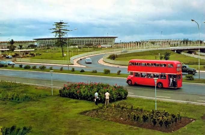 Mengenal Sosok Leyland, Bus Tingkat Pertama yang Ada di Indonesia Impor Dari Inggris