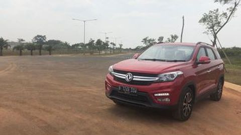 DFSK Glory 560 Rayakan Kemerdekaan Dengan Konvoi ke Sukabumi