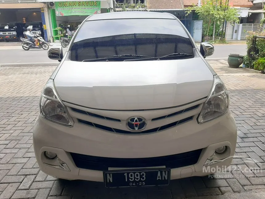 Jual Mobil Toyota Avanza 2014 G 1.3 di Jawa Timur Manual MPV Putih Rp 135.000.000