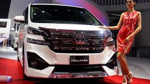 NEW Toyota Vellfire Makin Sporti