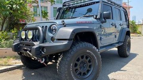 Jeep Wrangler Sport Renegade 3.0 Bekas, Bikin Hati Dag-Dig-Dug