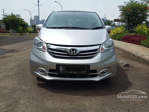 Honda Freed Mobil Tahun 2015-2016 bekas dijual di Dki 