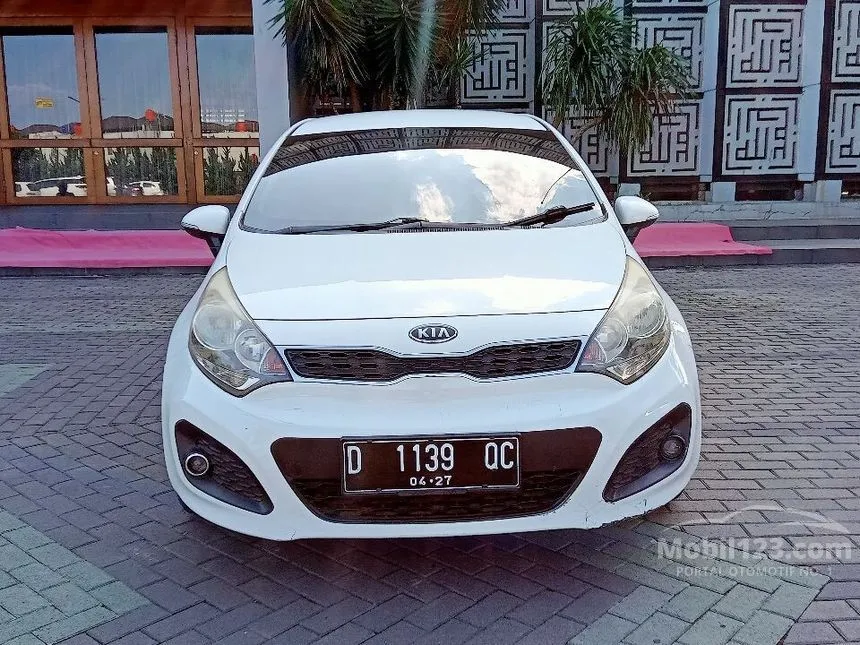 Jual Mobil KIA Rio 2012 1.4 di Jawa Barat Automatic Hatchback Putih Rp 95.000.000