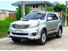 2014 Toyota FORTUNER 3.0 (ปี 12-15) V SUV