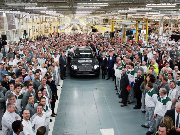 Bentley Bentayga Keluar dari Jalur Produksi