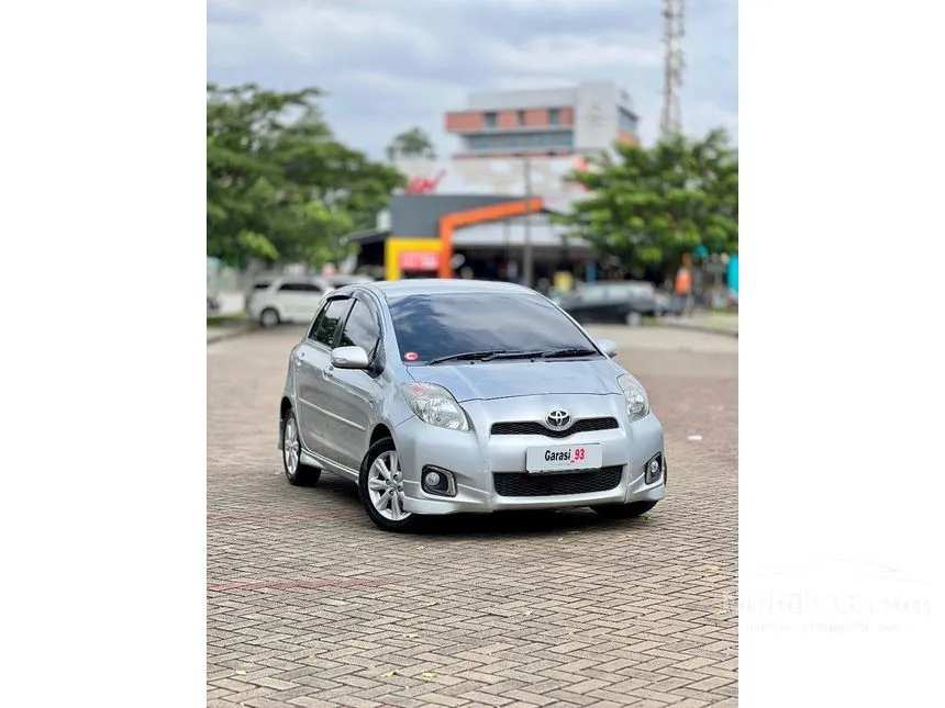 2012 Toyota Yaris S Limited Hatchback
