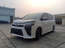 2018 Toyota Voxy 2.0 R80 Wagon
