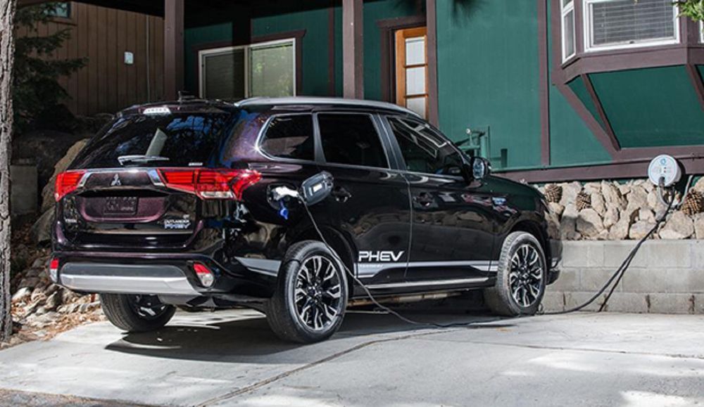 Mitsubishi เซ็นเอ็มโอยูกับรัฐบาลอินโดนีเซีย ร่วมกันสนับสนุนรถยนต์พลังงานไฟฟ้า