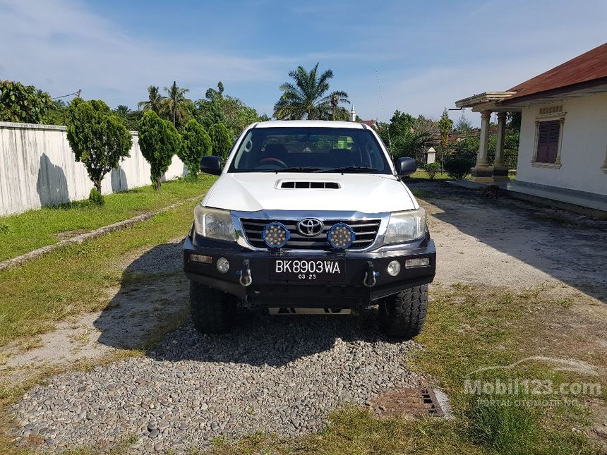 Jual Mobil Toyota Hilux 2011 E 2.5 di Sumatera Utara 