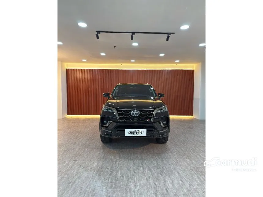 2024 Toyota Fortuner GR Sport 4X2 SUV