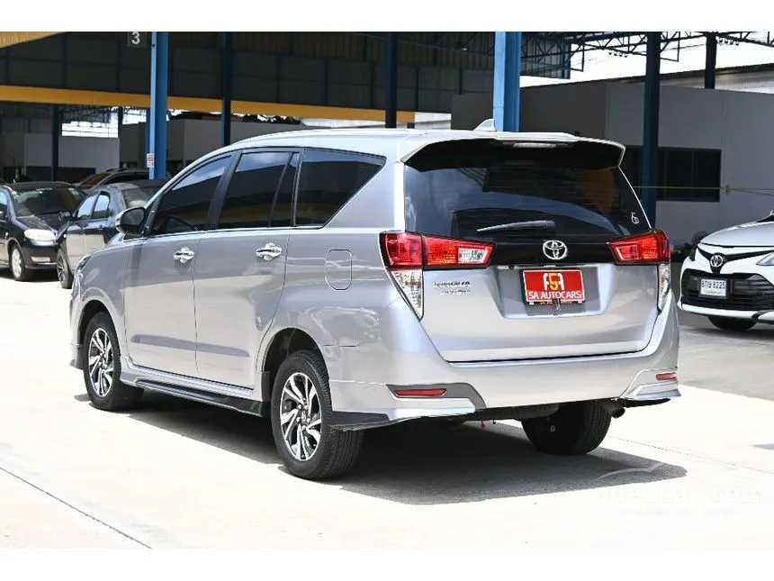 2022 Toyota INNOVA Crysta Wagon