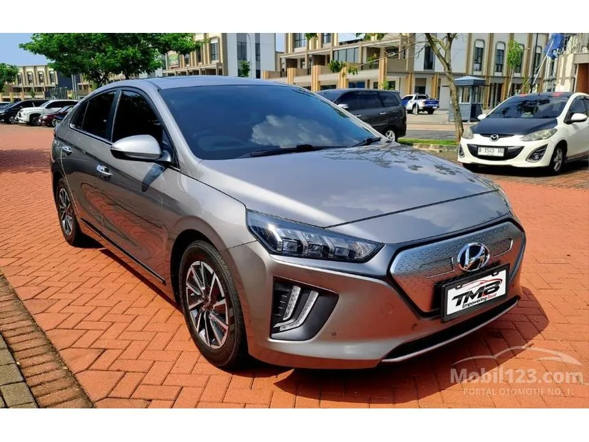 2021 Hyundai IONIQ Signature Coupe
