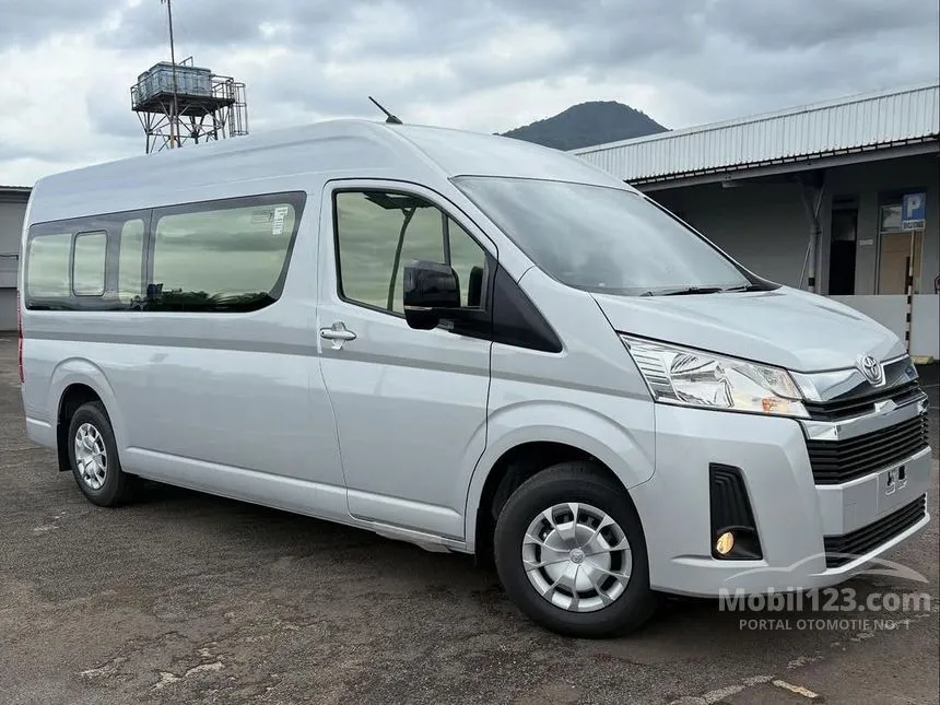 2025 Toyota Hiace Premio Van