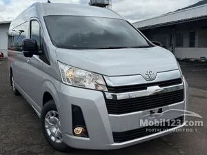 2025 Toyota Hiace 2.8 Premio Van