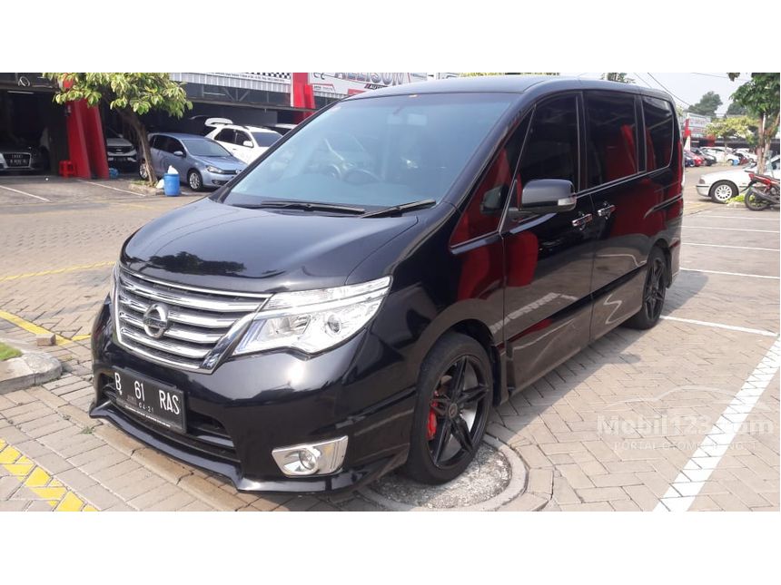 Jual Mobil Nissan Serena 2015 Highway Star 2.0 di Banten 