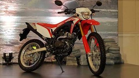 Harga Honda CRF 150L Bersaing dengan Kawasaki KLX150
