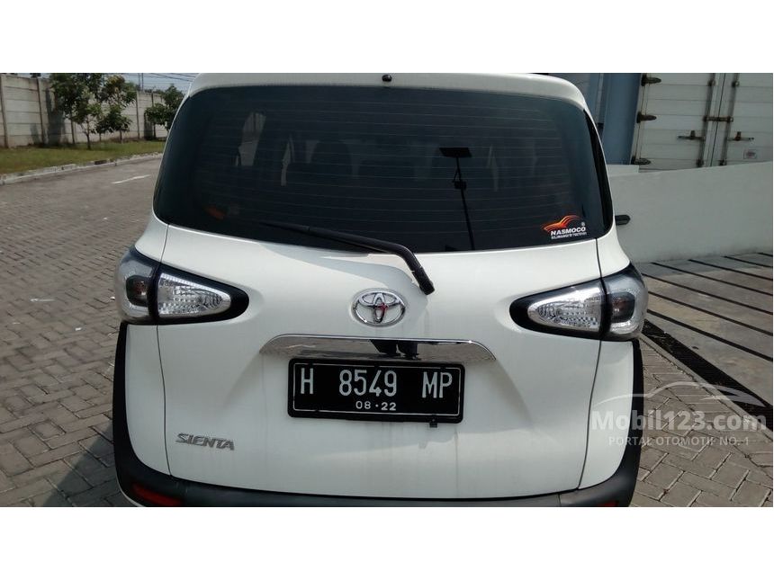 Jual Mobil  Toyota  Sienta  2019 V 1 5 di Jawa Tengah Manual 