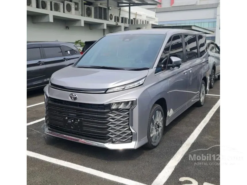 Jual Mobil Toyota Voxy 2024 2.0 di DKI Jakarta Automatic Van Wagon Silver Rp 499.000.000
