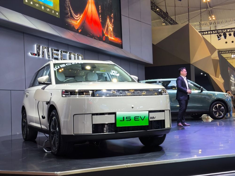 JAECOO J5 EV Resmi Meluncur di GIIAS 2025, Buka Harga Pesanan Mulai Rp 350 Juta