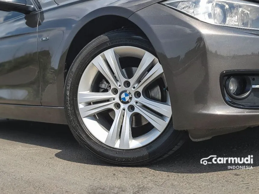 2013 BMW 320i Sport Sedan