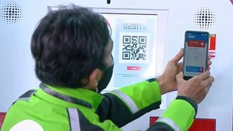 Semua Ojol Gojek Pakai Motor Listrik pada 2030