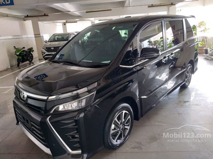 Toyota voxy 2019 фото