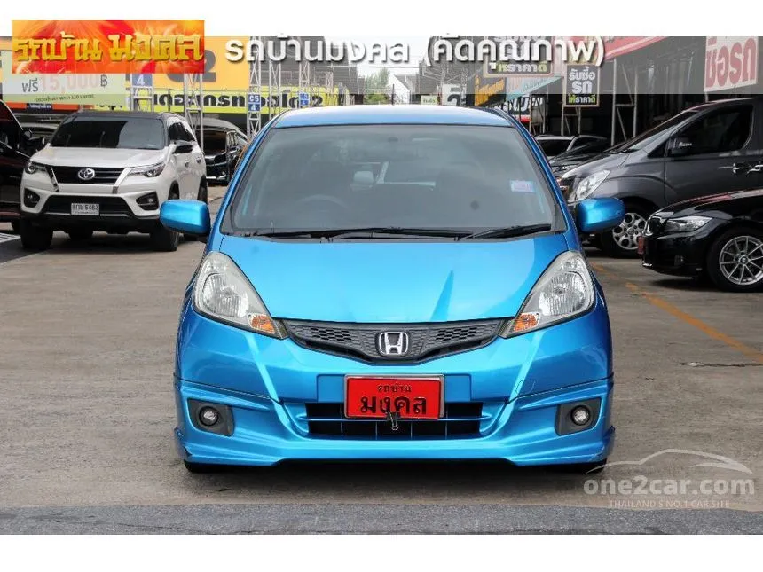 2013 Honda JAZZ V Hatchback