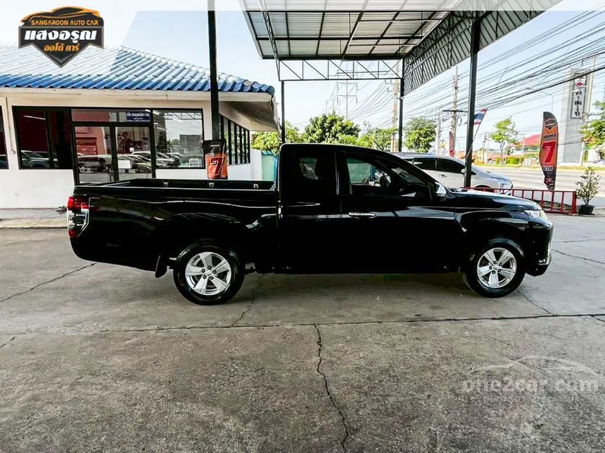 2021 Mitsubishi TRITON GLX Mega Cab Pickup