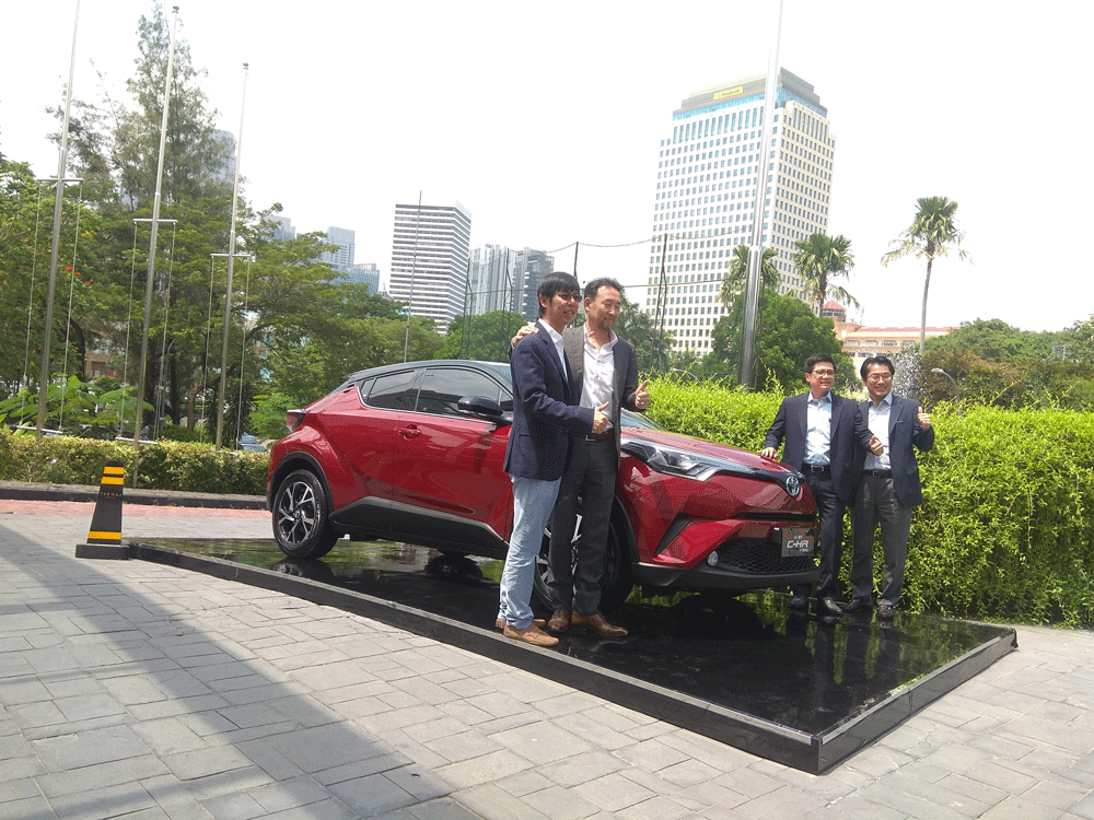 Toyota C-HR Hybrid Lebih Irit BBM 62 Persen daripada Versi Mesin Bensinnya