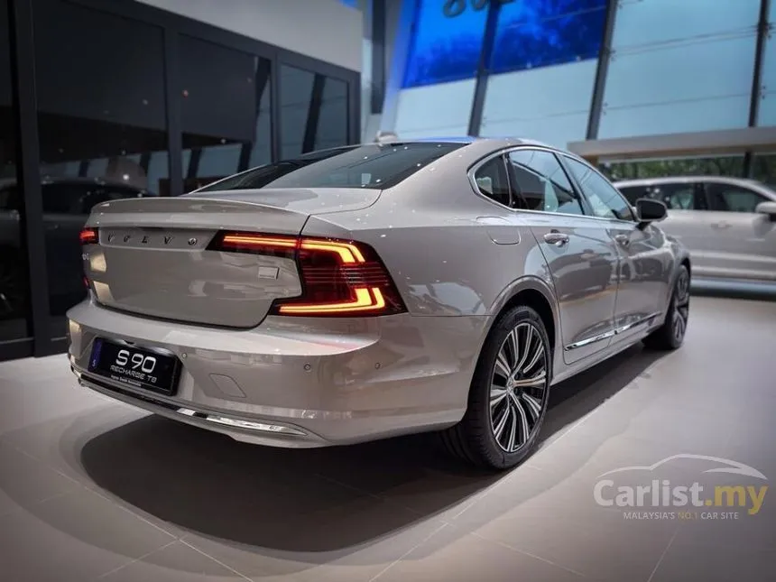 2024 Volvo S90 Recharge T8 PHEV Sedan