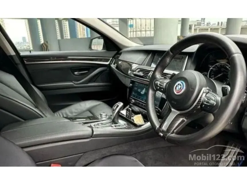 2011 BMW 528i Sedan