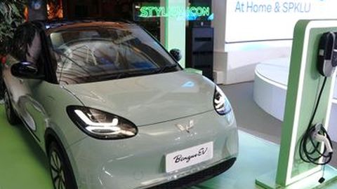 Deretan Mobil Wuling Mini, Dua-duanya Mobil Listrik