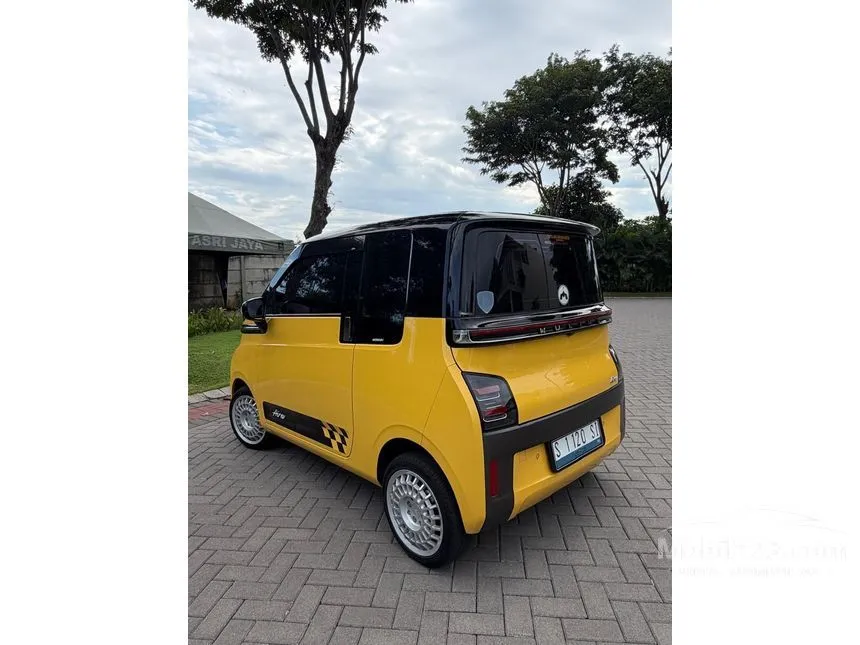 2022 Wuling Air EV Long Range + Charging Pile Hatchback