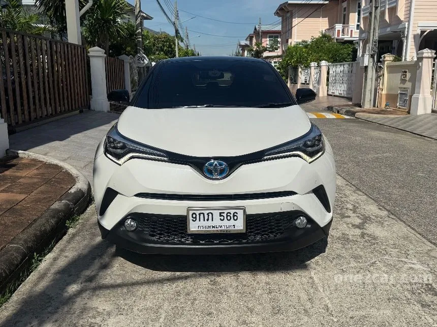 2020 Toyota C-HR HV Mid SUV