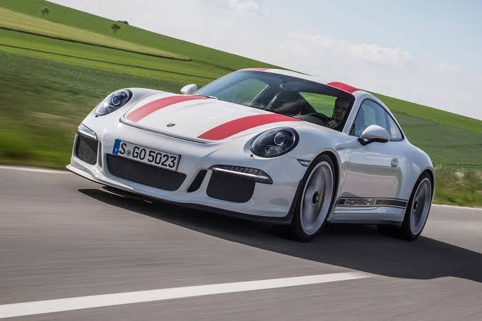 10 Mobil Sport Ikonik yang Hanya Tersedia dalam Transmisi Manual, Ferrari dan Porsche Ikutan