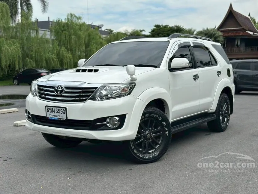 2015 Toyota FORTUNER V SUV