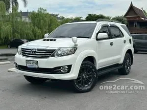 2015 Toyota FORTUNER 2.5 V SUV