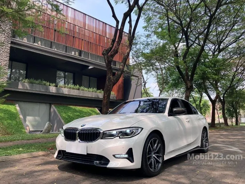 Jual Mobil BMW 320i 2020 Sport 2.0 di Banten Automatic Sedan Putih Rp 570.000.000