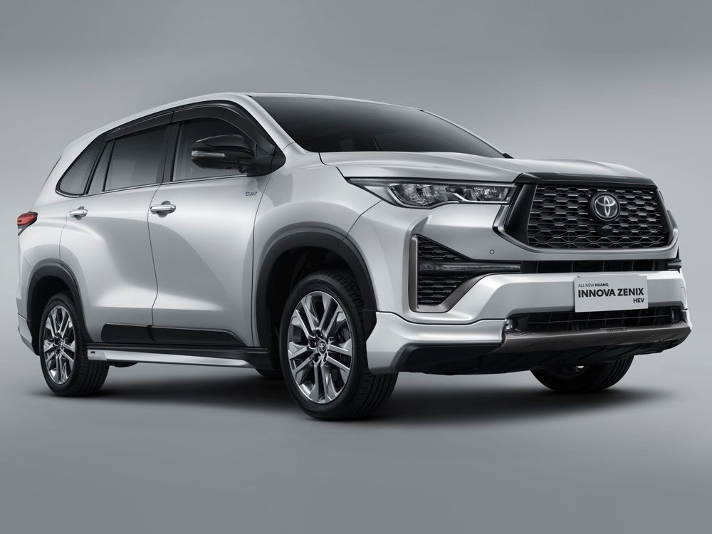 Toyota Kijang Innova Zenix Dapat Penyegaran Model, Fiturnya Makin Banyak dan Canggih!