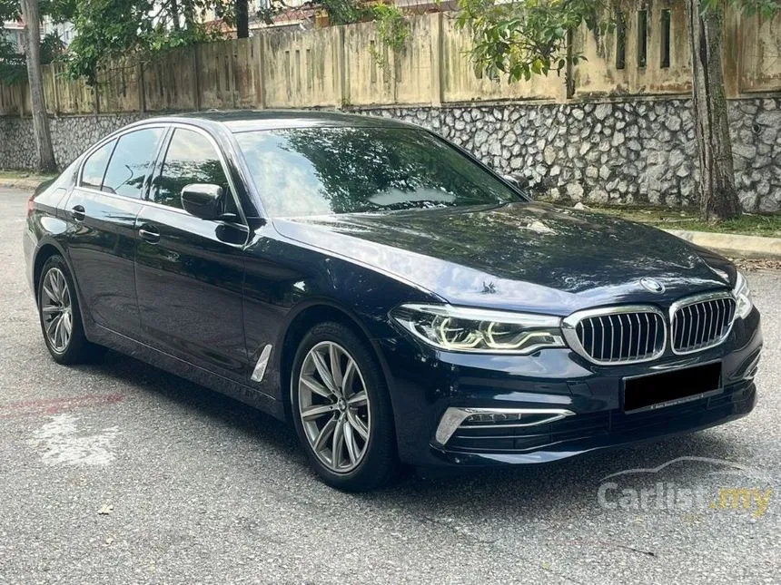 2019 BMW 520i Luxury Sedan