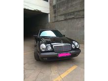 1997 Mercedes-Benz E230 2.3 W210 2.3 Automatic Sedan