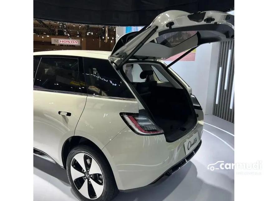 2024 Wuling Cloud EV EV Hatchback