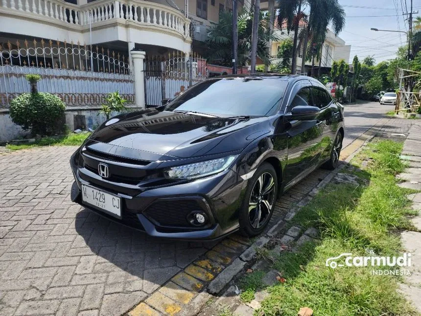 Jual Mobil Honda Civic 2018 E 1.5 di Jawa Timur Automatic Hatchback Hitam Rp 355.000.000